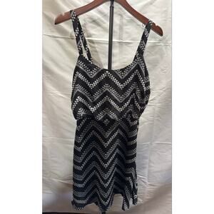 Rue 21 Women’s M Dress Sleeveless Black White Geometric